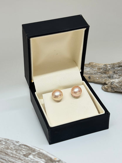 Boucles D’oreilles Perles Roses fait mains à Montréal Caroline Savoie Boucles D’oreilles Perles Roses