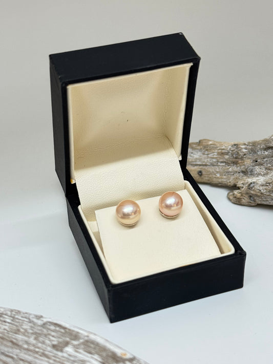Boucles D’oreilles Perles Roses fait mains à Montréal Caroline Savoie Boucles D’oreilles Perles Roses