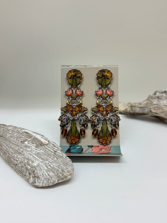 Boucles d'oreilles Kvaari Ayala Bar Cristaux/Métaux antiques/Verre fabriquée au Moyen-Orient R2335