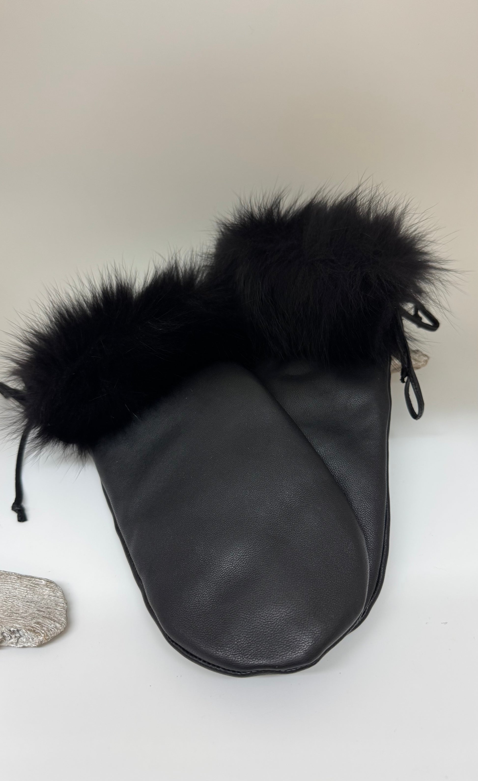 Mitaine EN CUIR - AVEC CORDON Dessinée à Montréal Harricana HR72112N