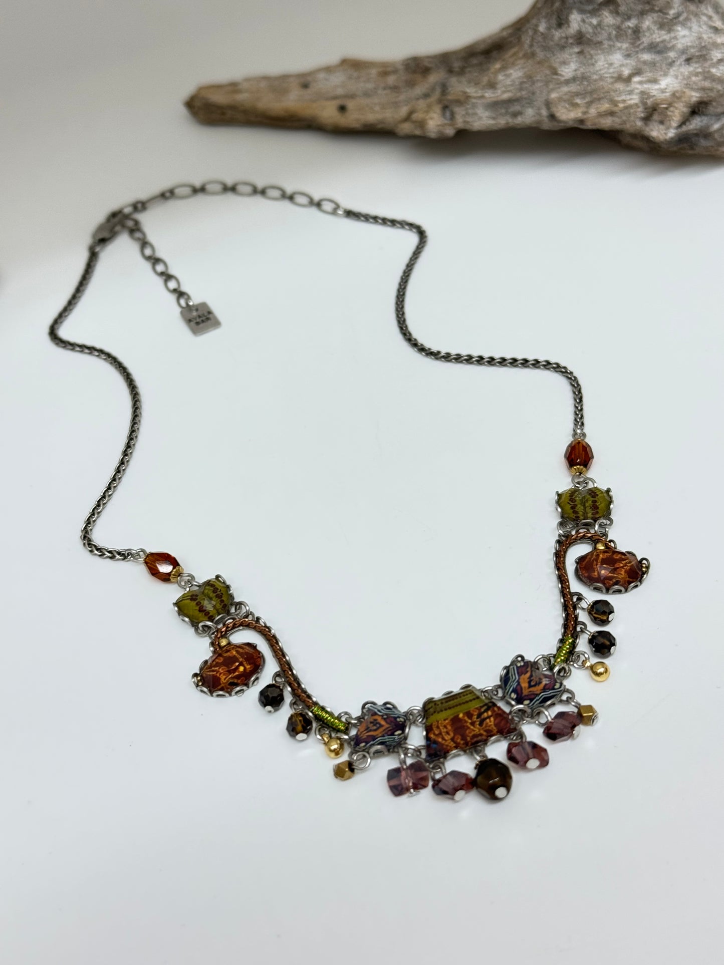 Collier Rusmira AyalaBar fabriquée au Moyen Orient R3609