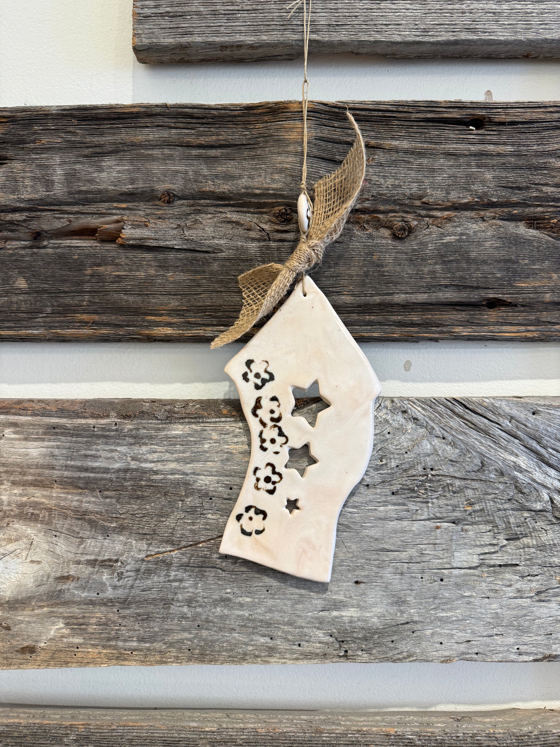 Mobile maison étoiles en porcelaine Fait main à Sainte-Adèle  Nathalie Laramée