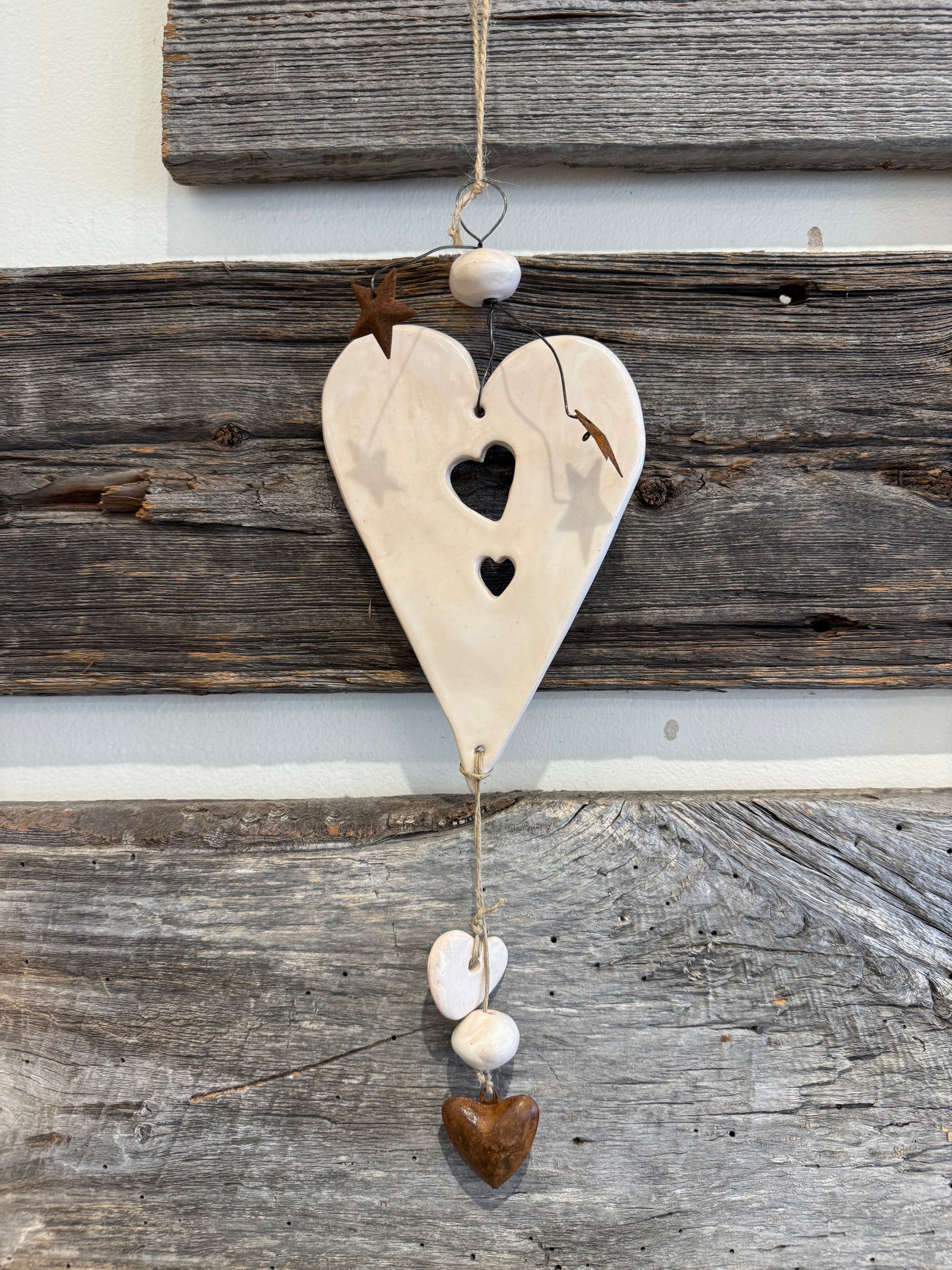 Mobile Coeurs en porcelaine Fait main à Sainte-Adèle Nathalie Laramée