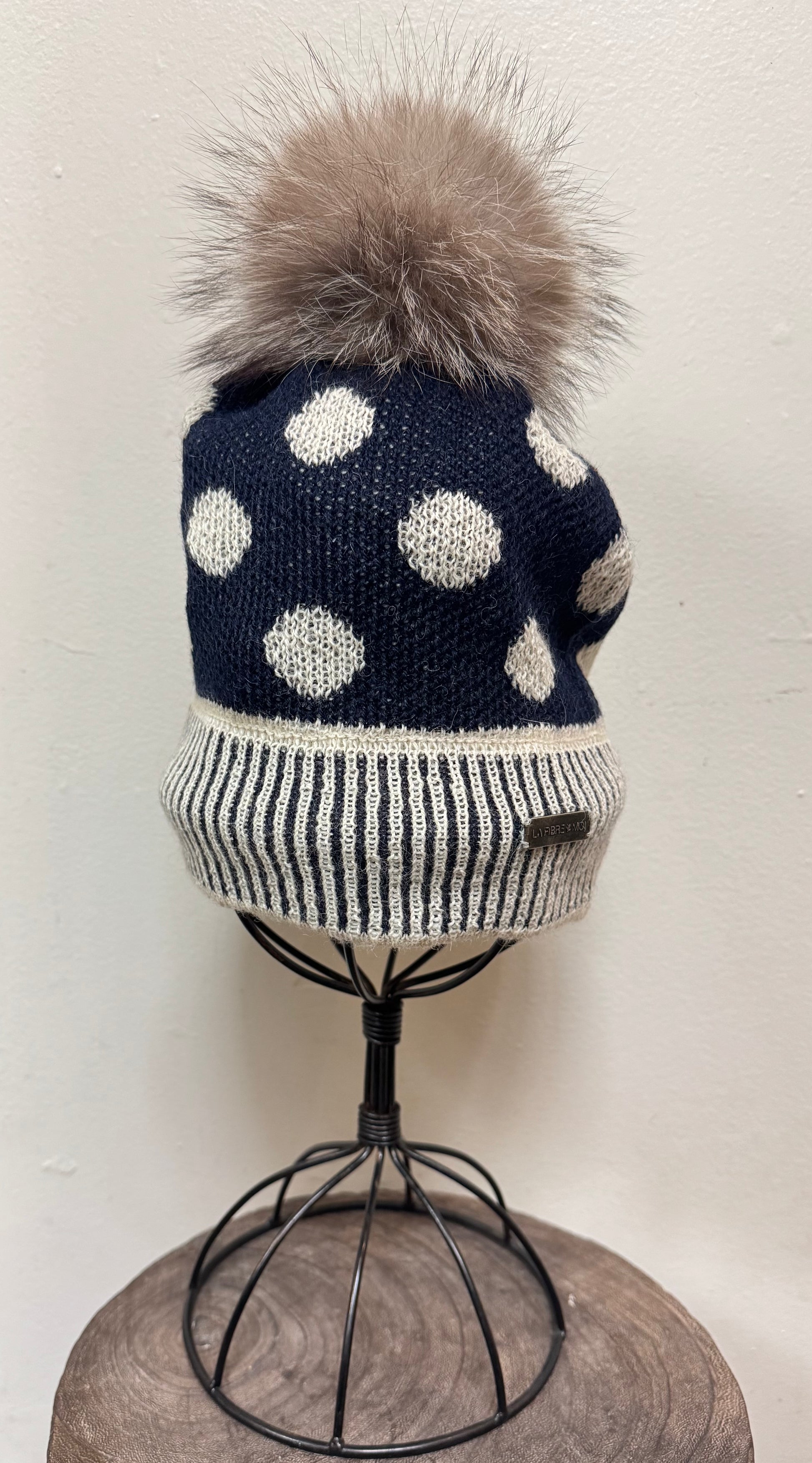 Tuque Léa &nbsp;Marine - Crème Fait main à Dunham&nbsp; La fibre et moi Tuque Léa