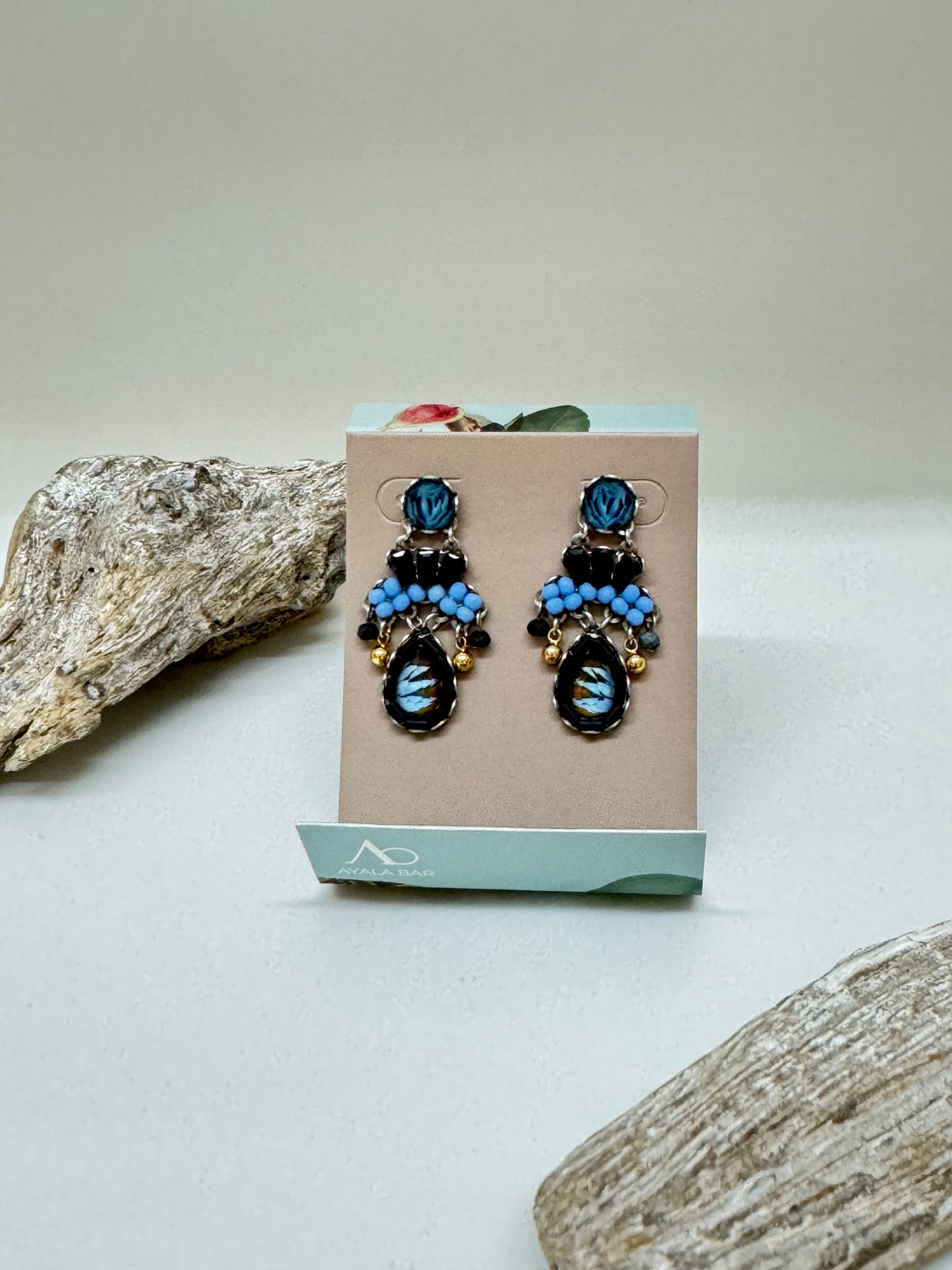 Boucles d'oreilles Maida fermoir français Ayala Bar Cristaux Métaux antiques Verre fabriquée au Moyen-Orient C2290