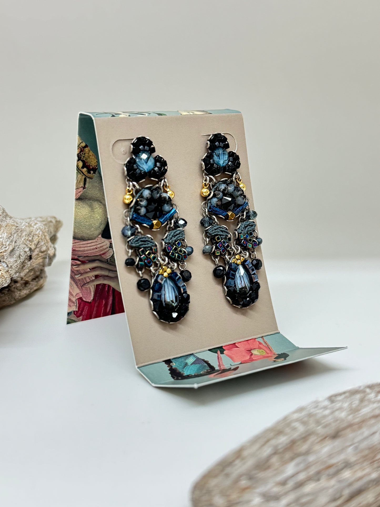 Boucles d'oreilles Maida fermoir français Ayala Bar  Cristaux/Métaux antiques/Verre fabriquée au Moyen-Orient C2288