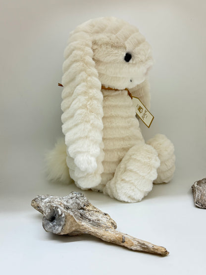 Nimbus le lapin de luxe timide peluche dessinée à Londres Nimbus le lapin de luxe timide peluche dessinée à Londres BAS3NIM