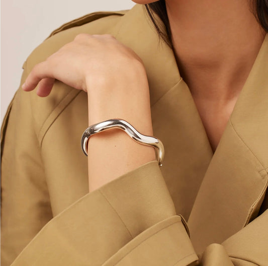 Ola bangle argent Dessiné par une Artiste Ontarienne Jenny Bird JB2154-RH-W