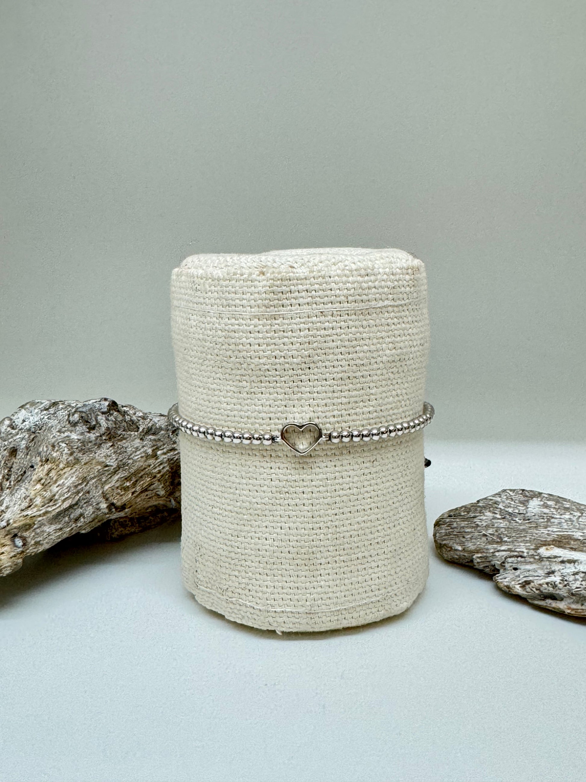 Bracelet Coeur et billes Argent 925 sur cordon noir Kurshuni Bracelet Coeur et billes Argent 925 sur cordon noir KR583-4T