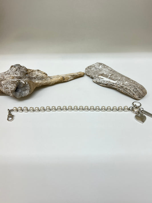 <span>Bracelet Mariana en laiton plaqué argent rhodium avec perles de Swarovski </span><span>B-4000</span>