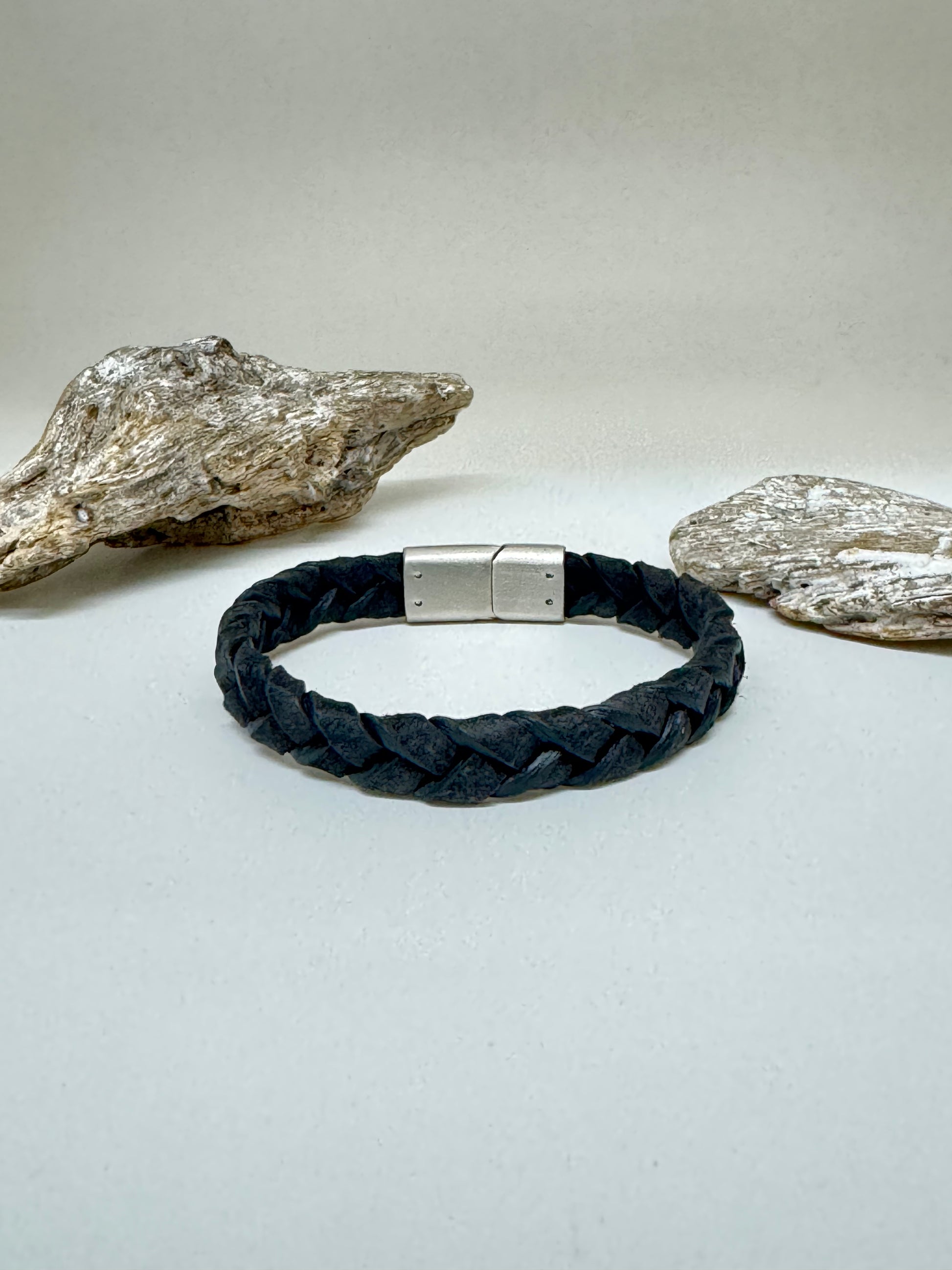 Bracelet Cuir Gris dessiné à Montréal Arz Steel AS-B248