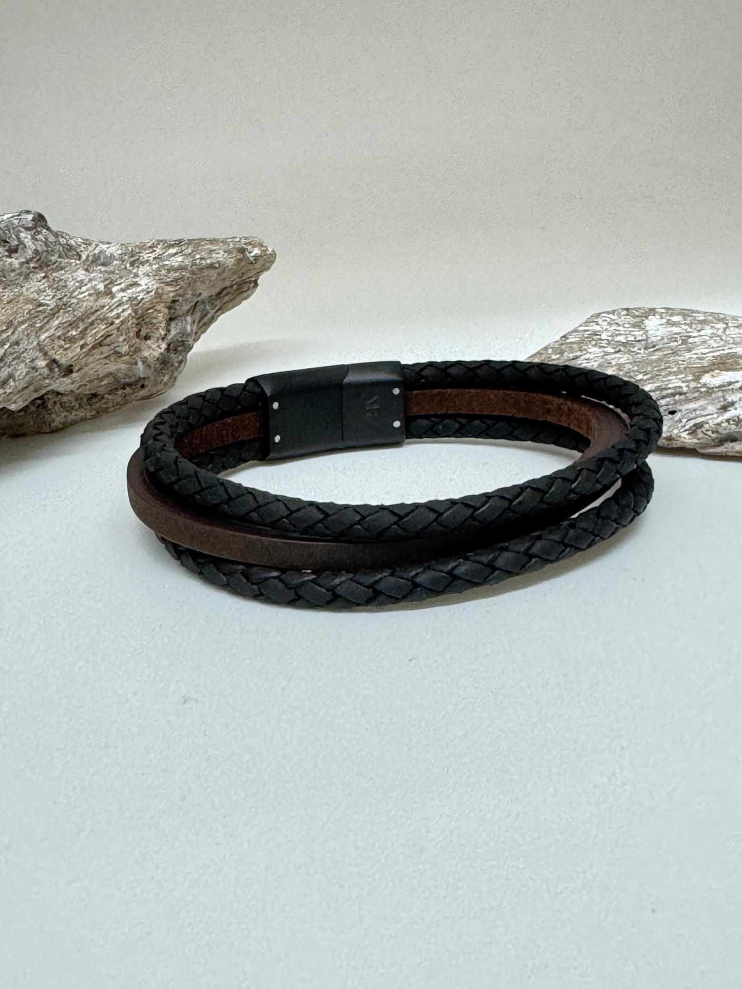 Bracelet Cuir Brun Noir dessiné à Montréal Arz Steel AS-B333