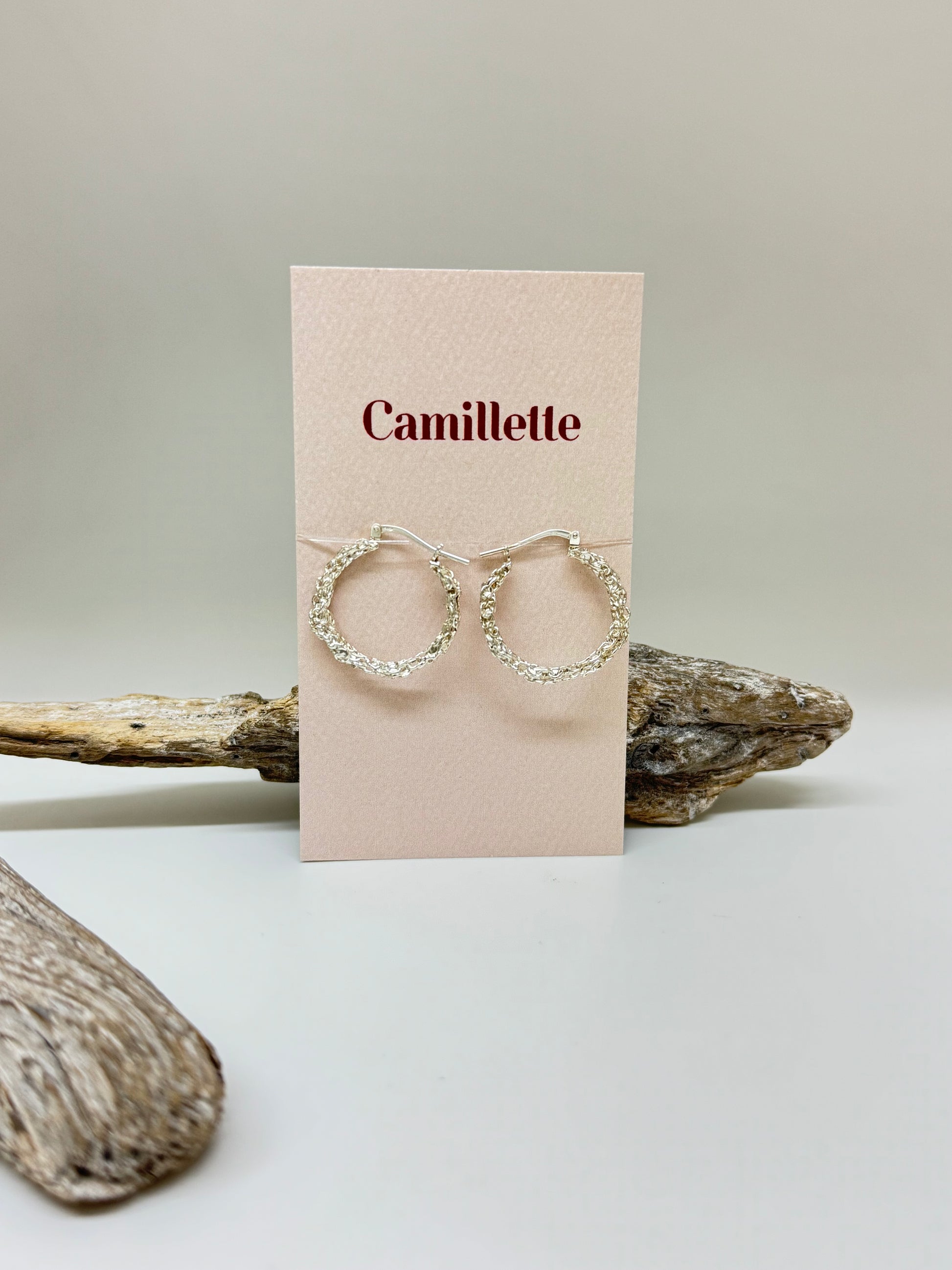 Boucles d'oreilles anneaux Amalgame - Argent Sterling - 20 mm Fait main à Montréal  Boucles d'oreilles anneaux Amalgame - Argent Sterling - 20 mm