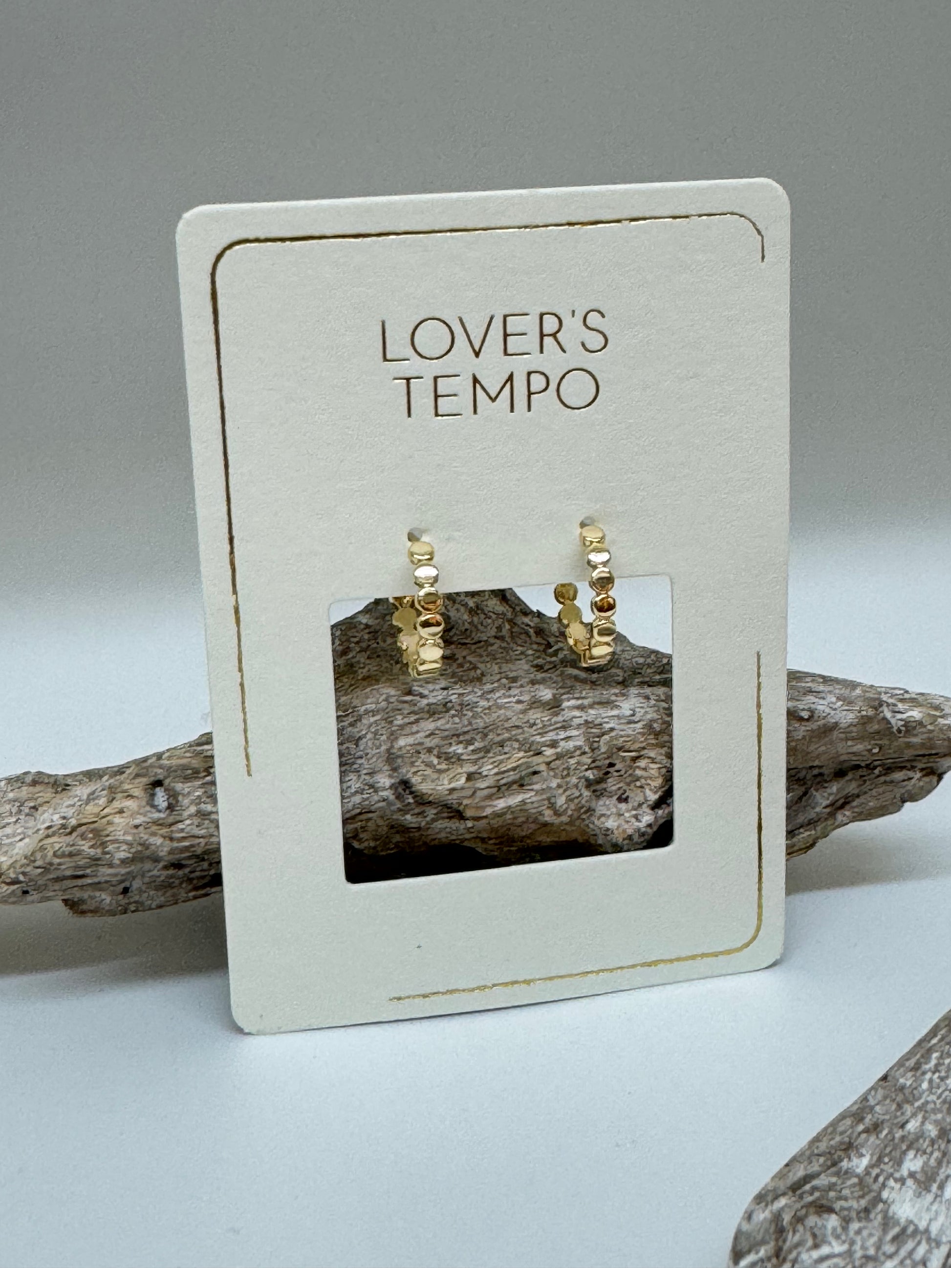 Boucles d'oreilles créoles Cleo dessinée à Vancouver Lovers Tempo 1FA22001-GLD