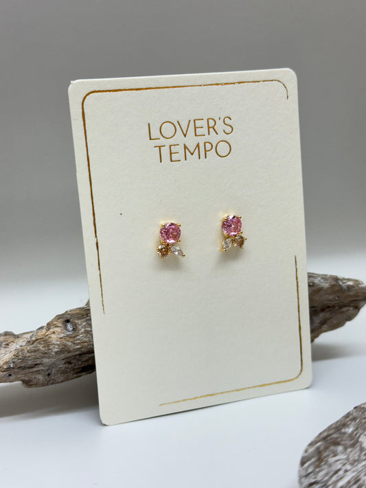 Adora Boucles d'oreille dessinée à Vancouver Lovers Tempo 1SP22006-BLS