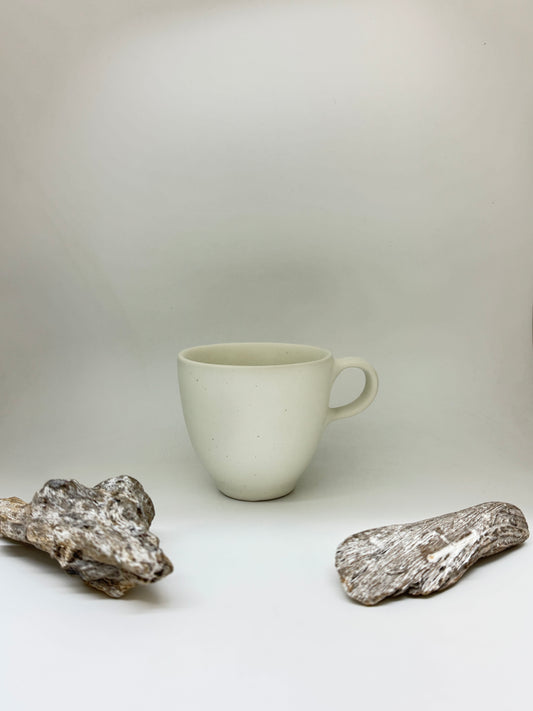 Tasse cappuccino blanche fait main à Kamouraska