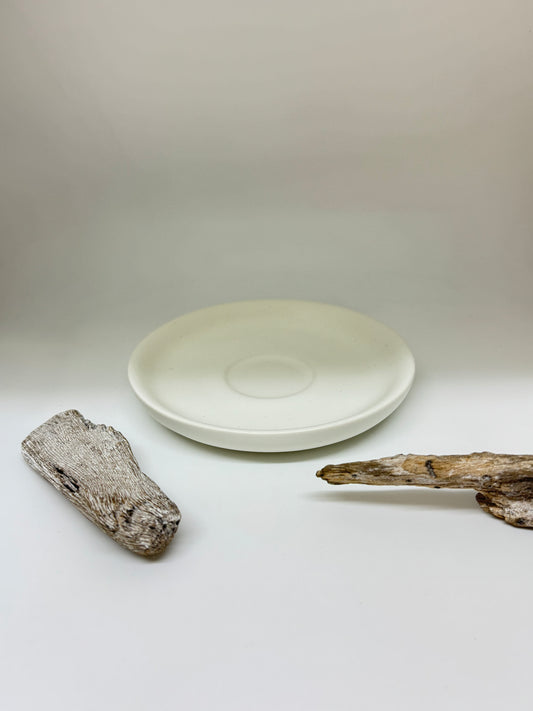 Soucoupe pour tasse à cappuccino blanche Kamouraska A&J Métissage Soucoupe pour tasse à cappuccino blanche