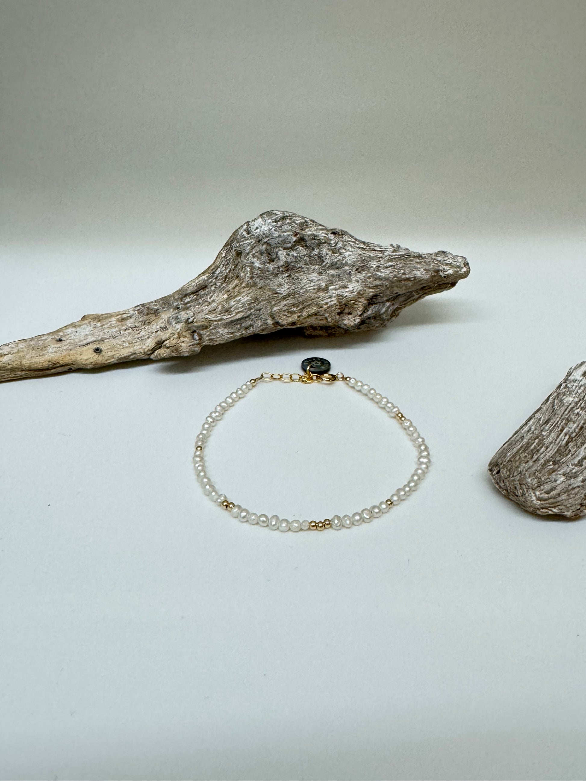 Bracelet Perles d'eau douce Gold Filled fait à la main à Amsterdam Blinckstar 252A01