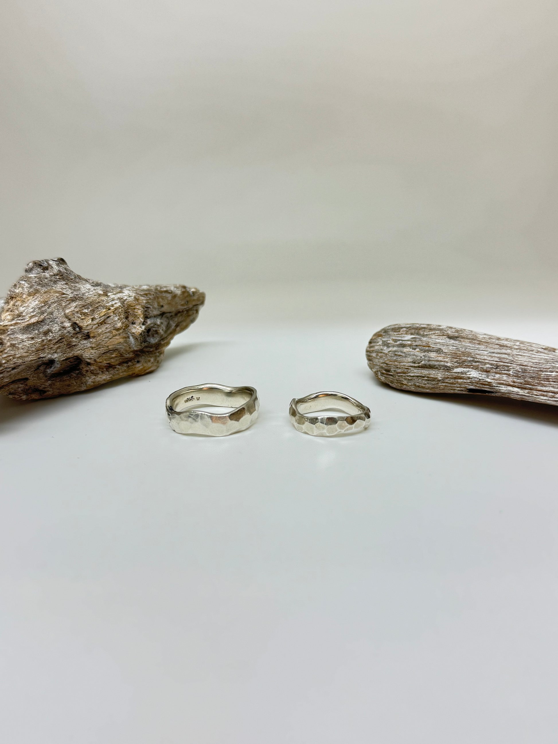 Forged Wedding band Argent 925 recyclé Fait en Outaouais Alliance W Jewellery