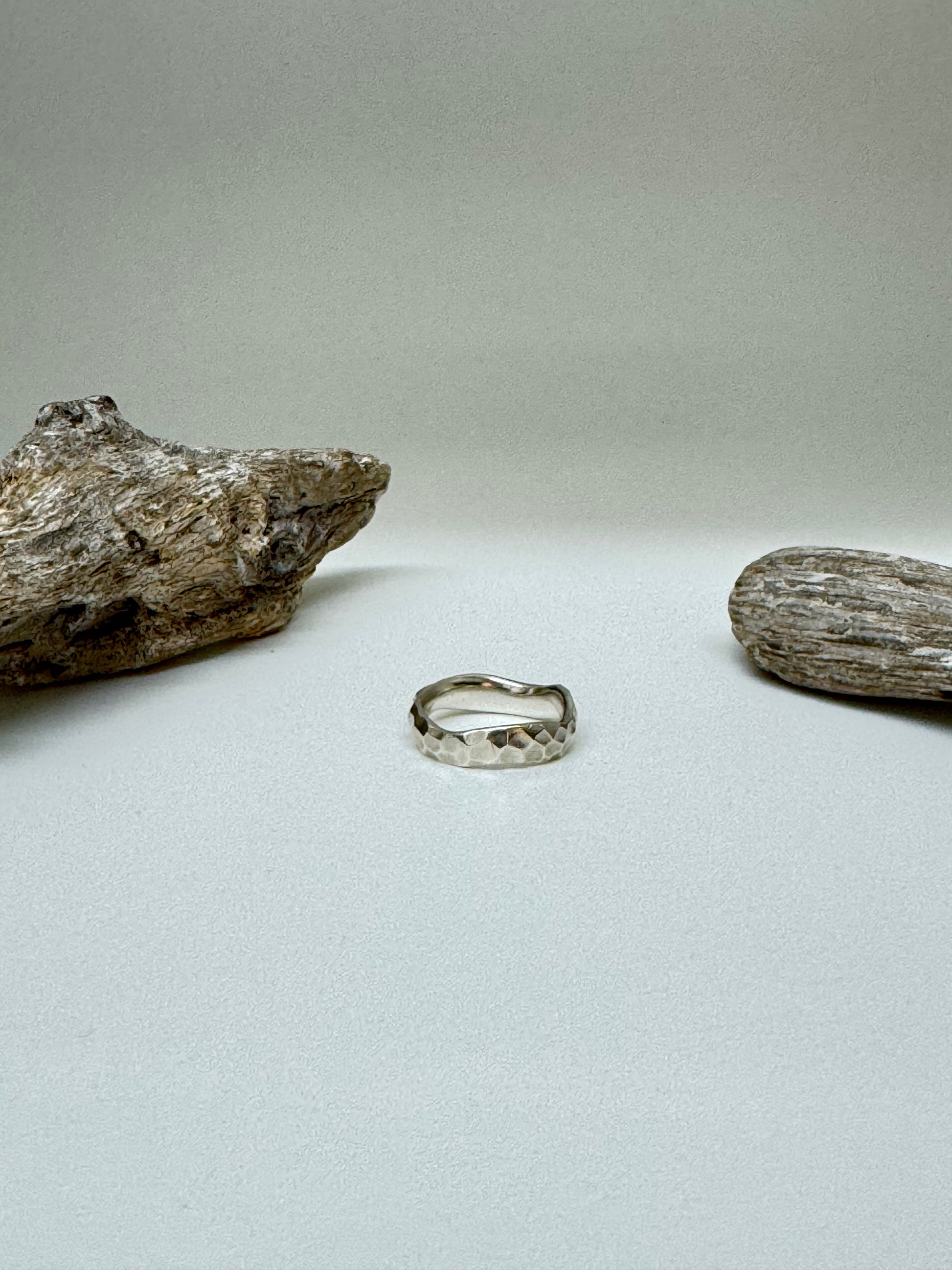 Forged Wedding band Argent 925 recyclé Fait en Outaouais Alliance W Jewellery