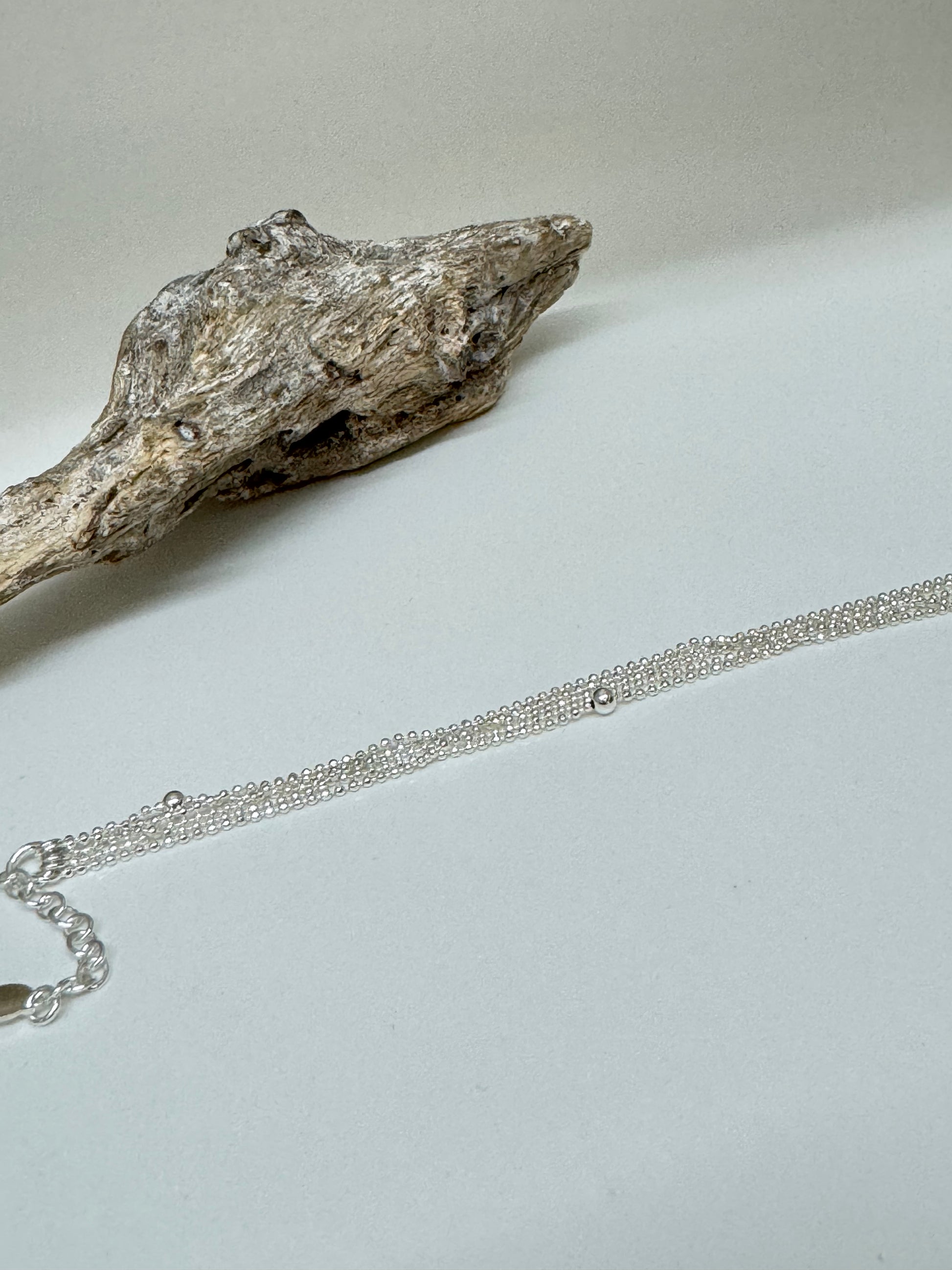 Bracelet multi chaines boules Argent sterling Dessiné à Paris Clio Blue BR1756