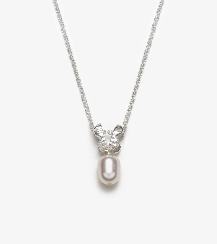 Destinée - Collier Argent avec perle d'eau douce Fait main à Montréal Destinée