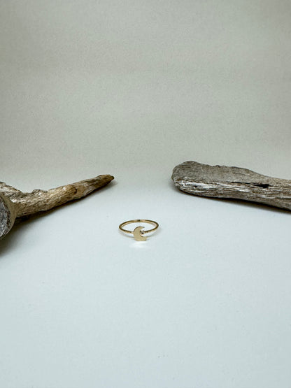 Bague Diamant Lune Solitaire Or jaune 14 carats recyclé Fait en Outaouais W Jewellery Bague Diamant Lune