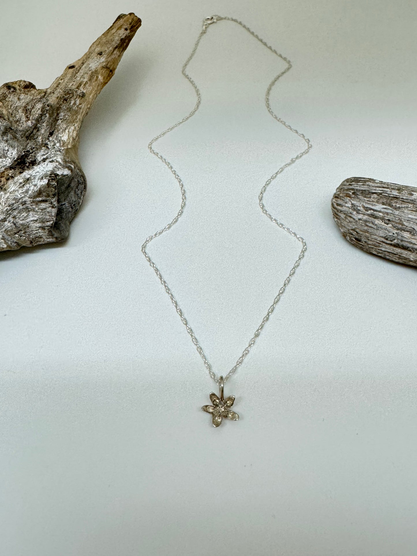 Collier Asclépiade Argent Amulette par Bénédite Séguin H-A-P-18