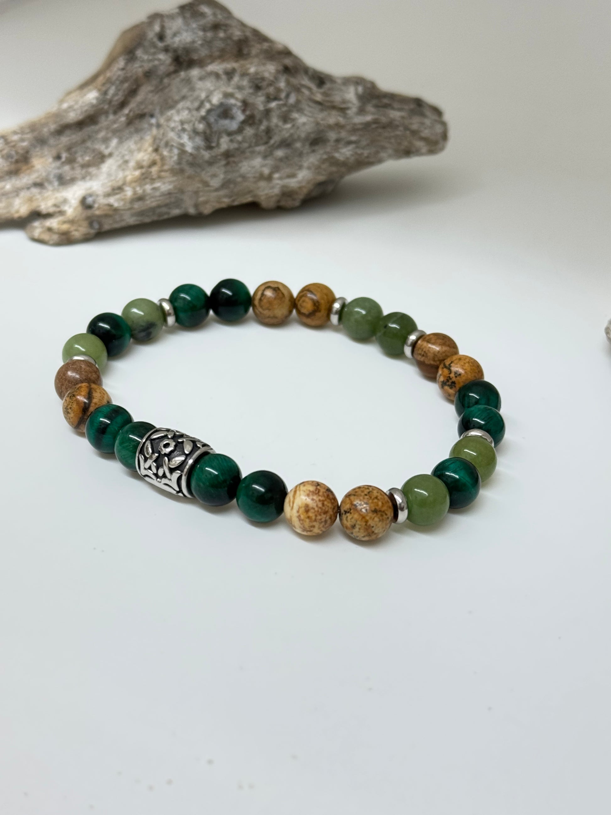 Bracelet Oeil de tigre vert Jade, fait main à Montréal Bracelet Oeil de tigre vert  Jade