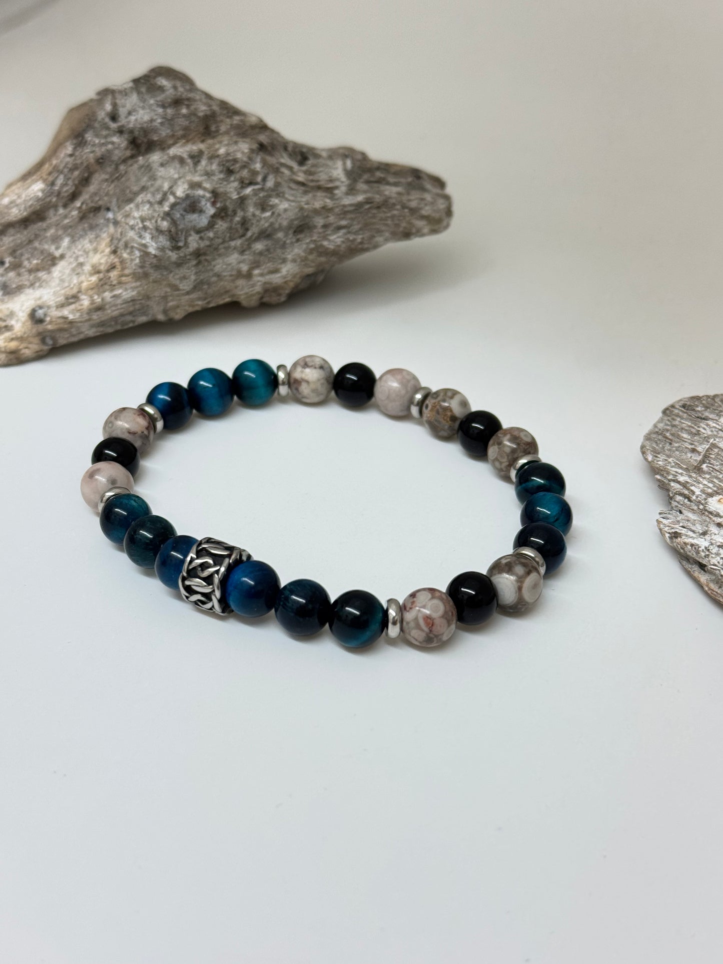 Bracelet Oeil de tigre vert Agate noir, fait main à Montréal Bracelet Oeil de tigre vert Agate noir