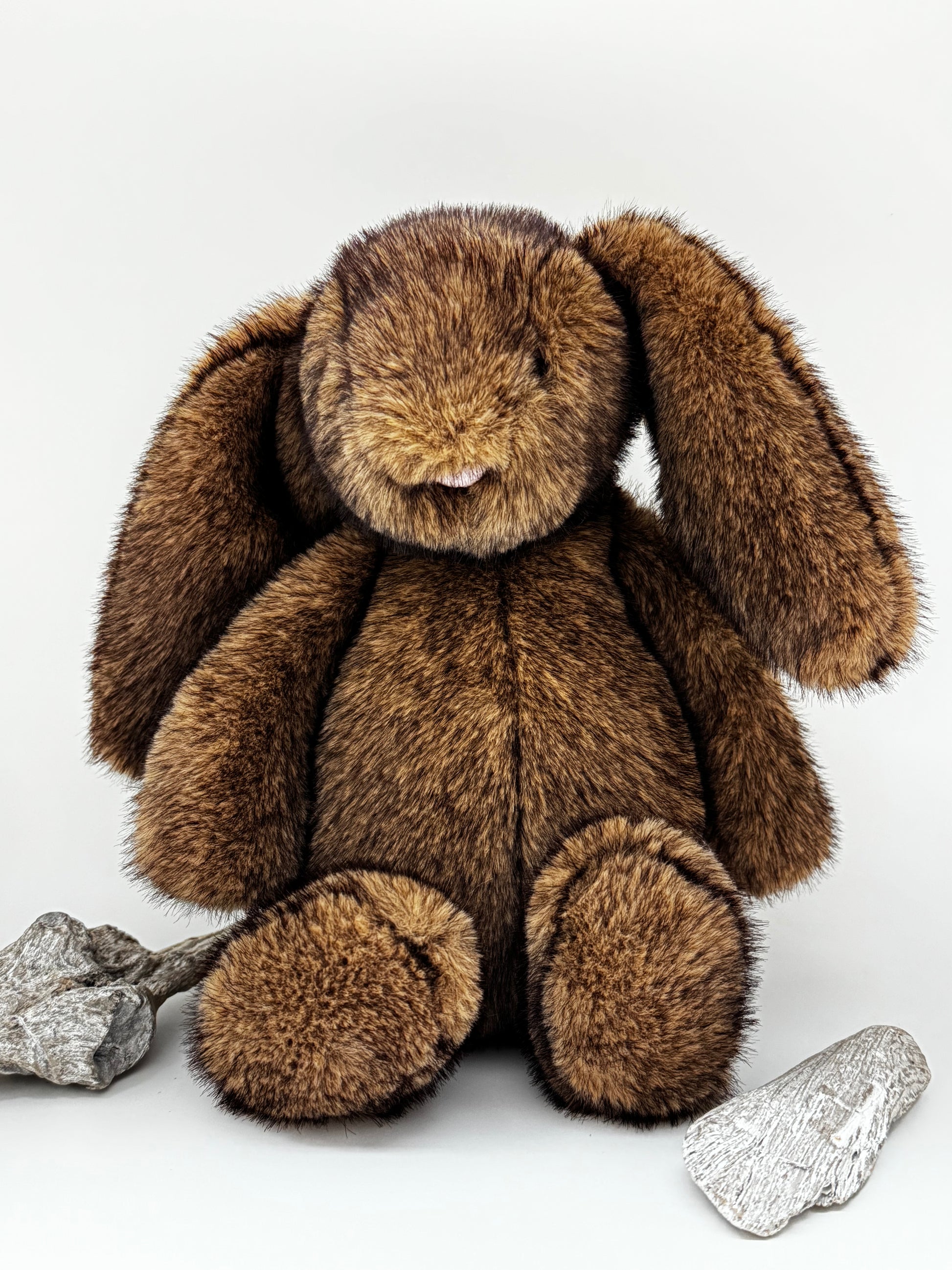 Hoppleston Luxe bunny peluche dessinée à Londres Amuseables