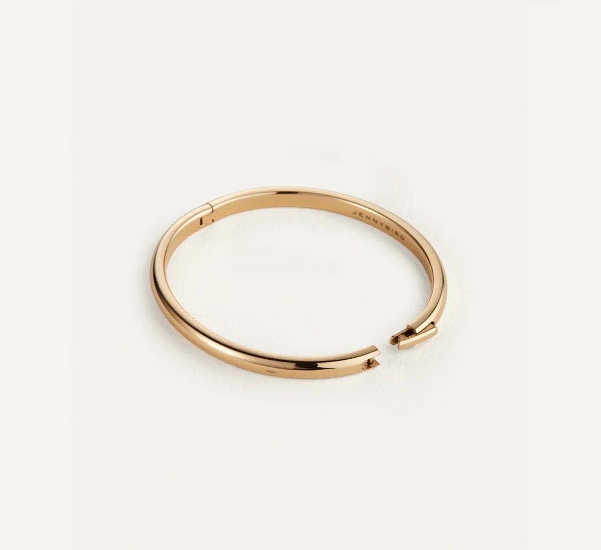 Remi Bangle or Dessiné par une Artiste Ontarienne Jenny Bird JB21430HMG-W