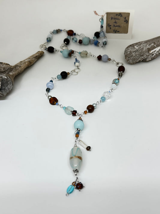 Collier Bleu de glace semi-précieuse et porcelaine Fait main à Montréal