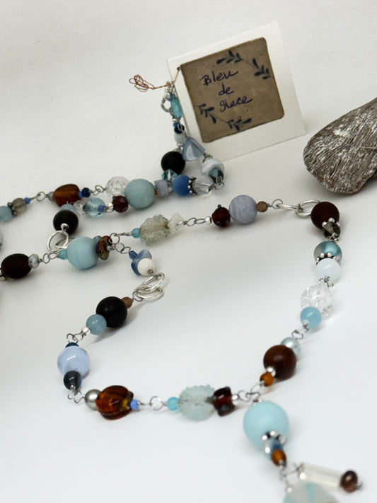Collier Bleu de glace semi-précieuse et porcelaine Fait main à Montréal