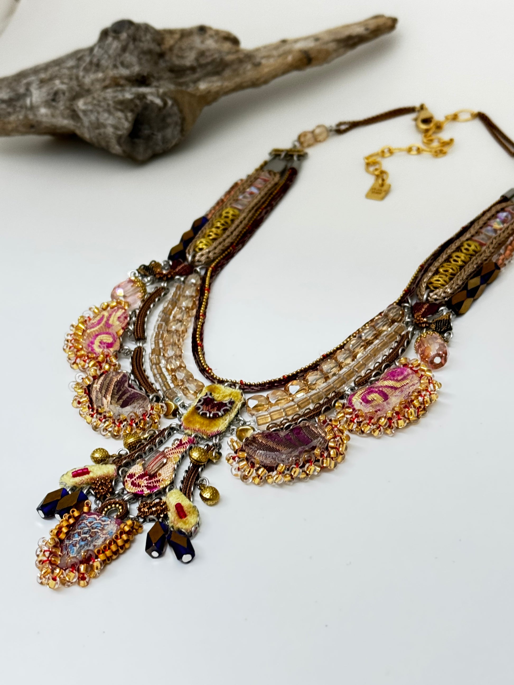 Collier Uma, vin de prune Vin AyalaBar fabriquée au Moyen Orient H3630