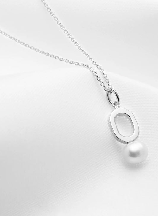 Aegir - Collier petit ovale Argent avec perle d'eau douce Fait main à Montréal