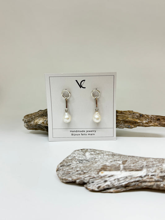 Virage argent boucles d'oreilles perles d'eau Fait main à Montréal Véronique Roy Virage