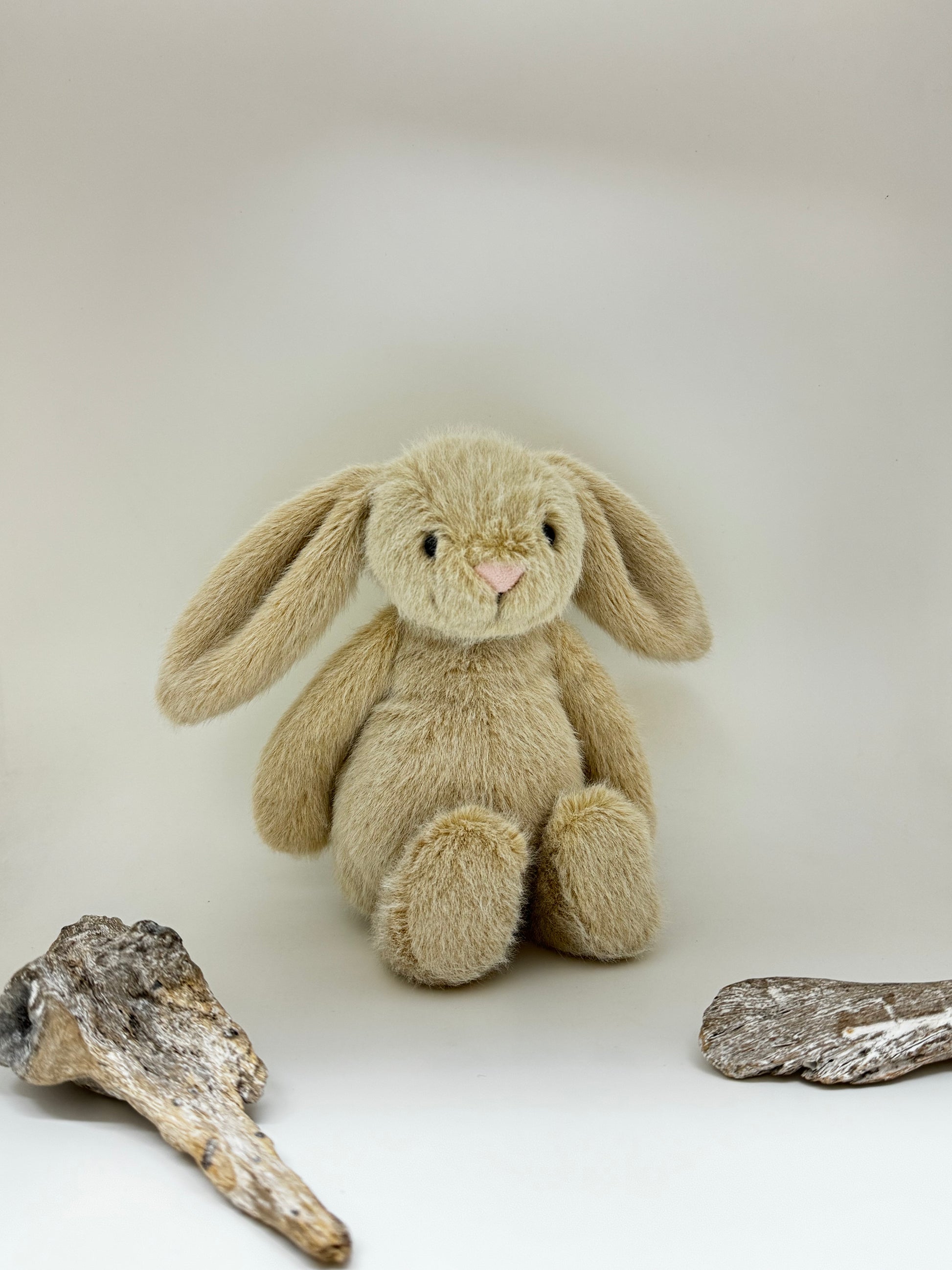Lapin duveteux à l'avoine peluche dessinée à Londres Lapin duveteux à l'avoine BASS6TCAR