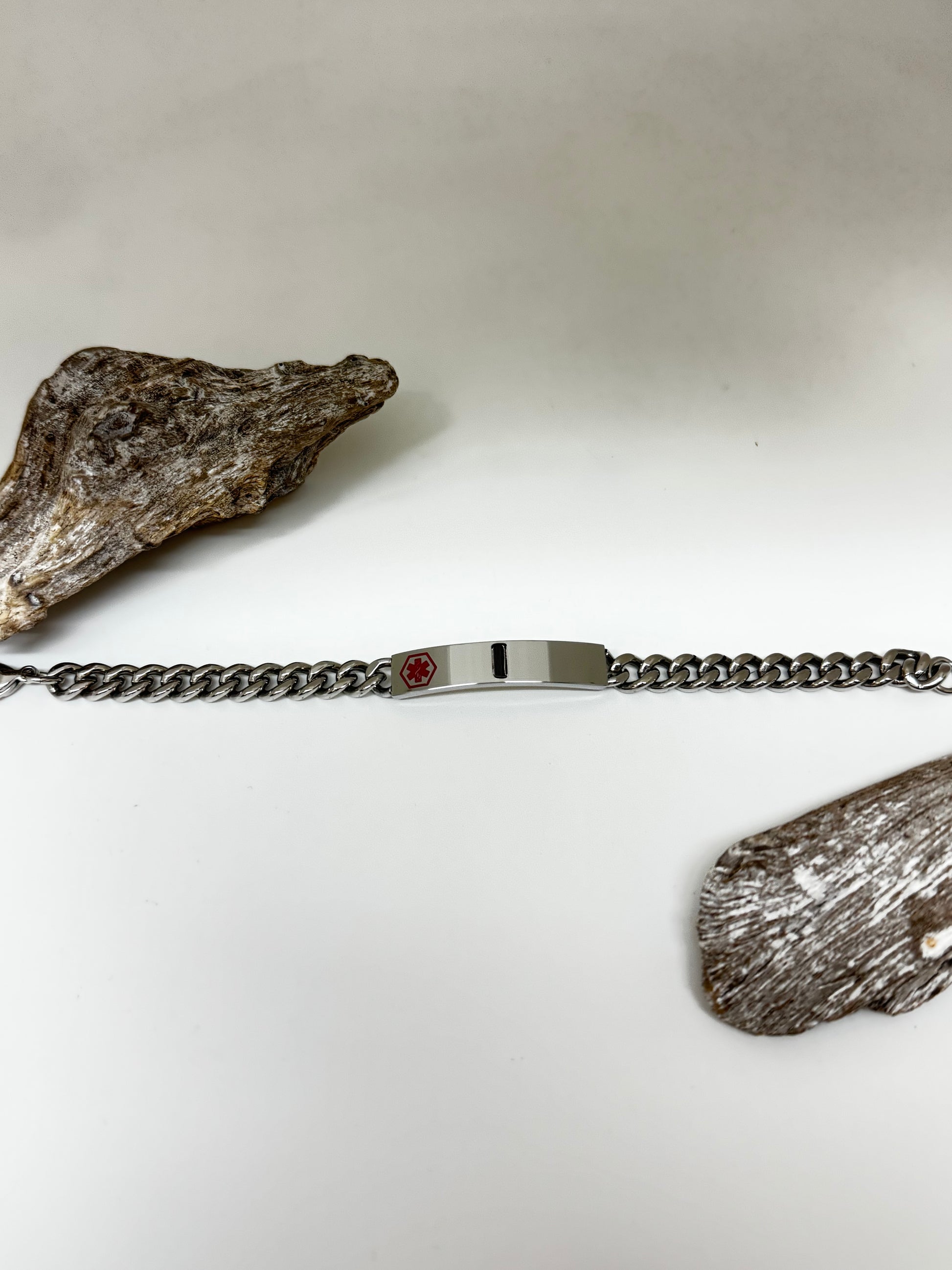 Bracelet médical en Acier dessiné à Montréal Arz Steel AS-B405
