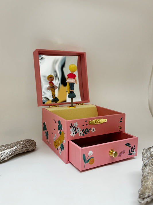 La boîte à musique La Parisienne, dessinée à Paris Moulin Roty 642105