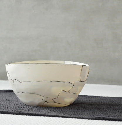 De Blanc et Noir - Bol saladier petit en Porcelaine façonné à la main à Morin-Heights Atelier G par Gréta De Blanc et Noir - Bol saladier petit