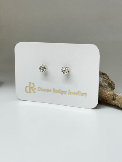 Boucles d'oreille Twist Stud earring, Fait en Outaouais Dianne Rodger Twist std-6 mm