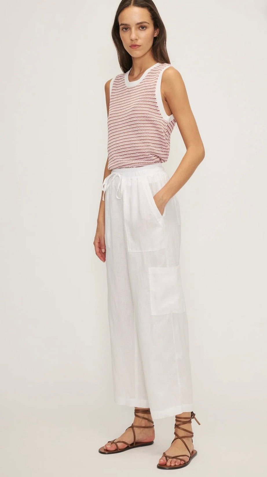 James lin pantalon blanc dessiné à Montréal Mélissa Nepton James lin pantalon blanc