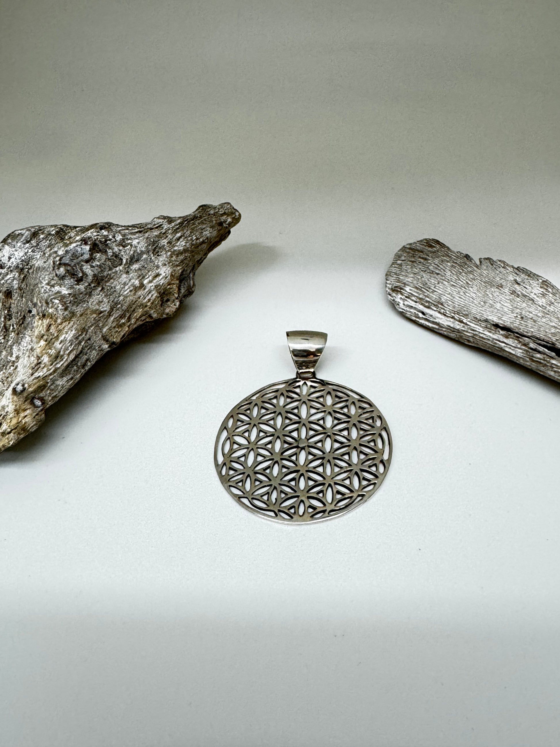 Pendentif Fleur de vie Argent 925 Fait main Artisans d'Indonésie Pendentif Fleur de vie