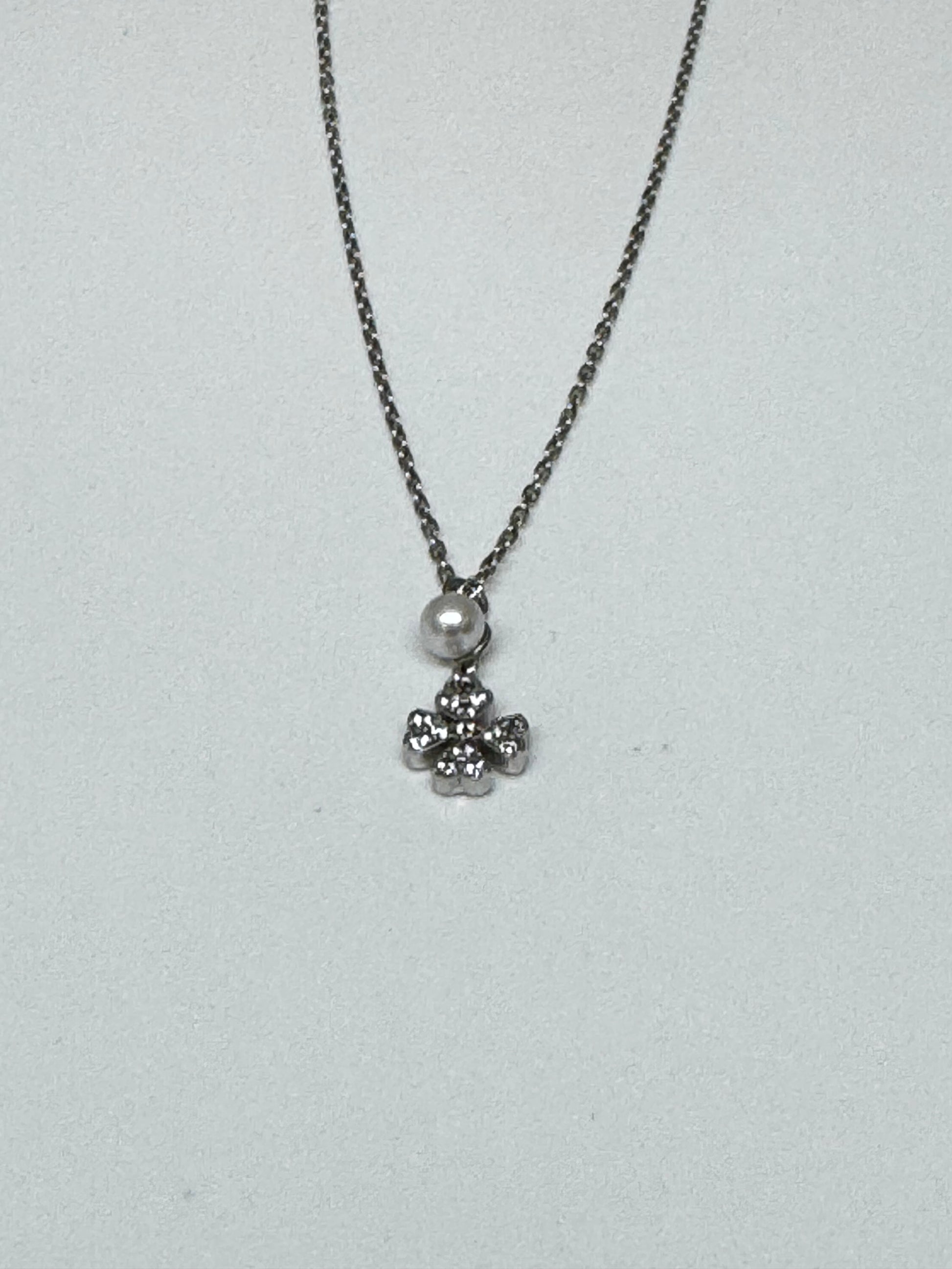 Collier Trèfle en Argent 925 et une perle Kurshuni Collier Trèfle en Argent 925 et une perle KX340-2