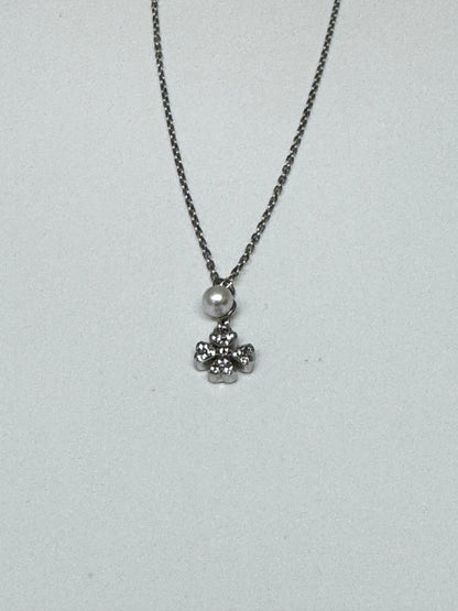Collier Trèfle en Argent 925 et une perle Kurshuni Collier Trèfle en Argent 925 et une perle KX340-2