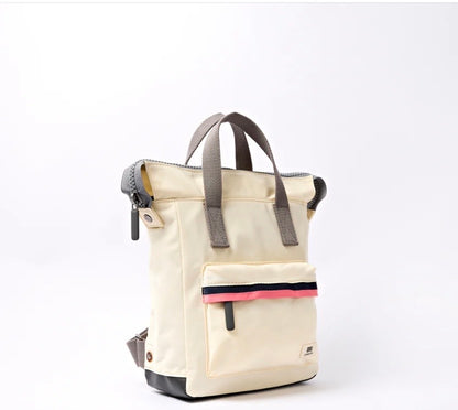 Bantry Backpack in Wax Paper Stripe Ori London Sac à dos Bantry à rayures Nylon Recyclé