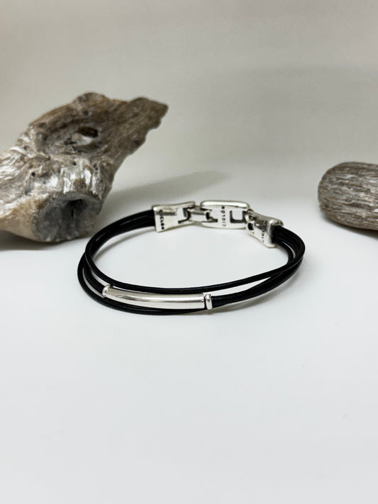 Bracelet Hopi multi rangs Zulu cuir noir Ciclon 25M119-01-3