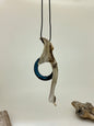 Collier capteur de bonheur fait à Montréal