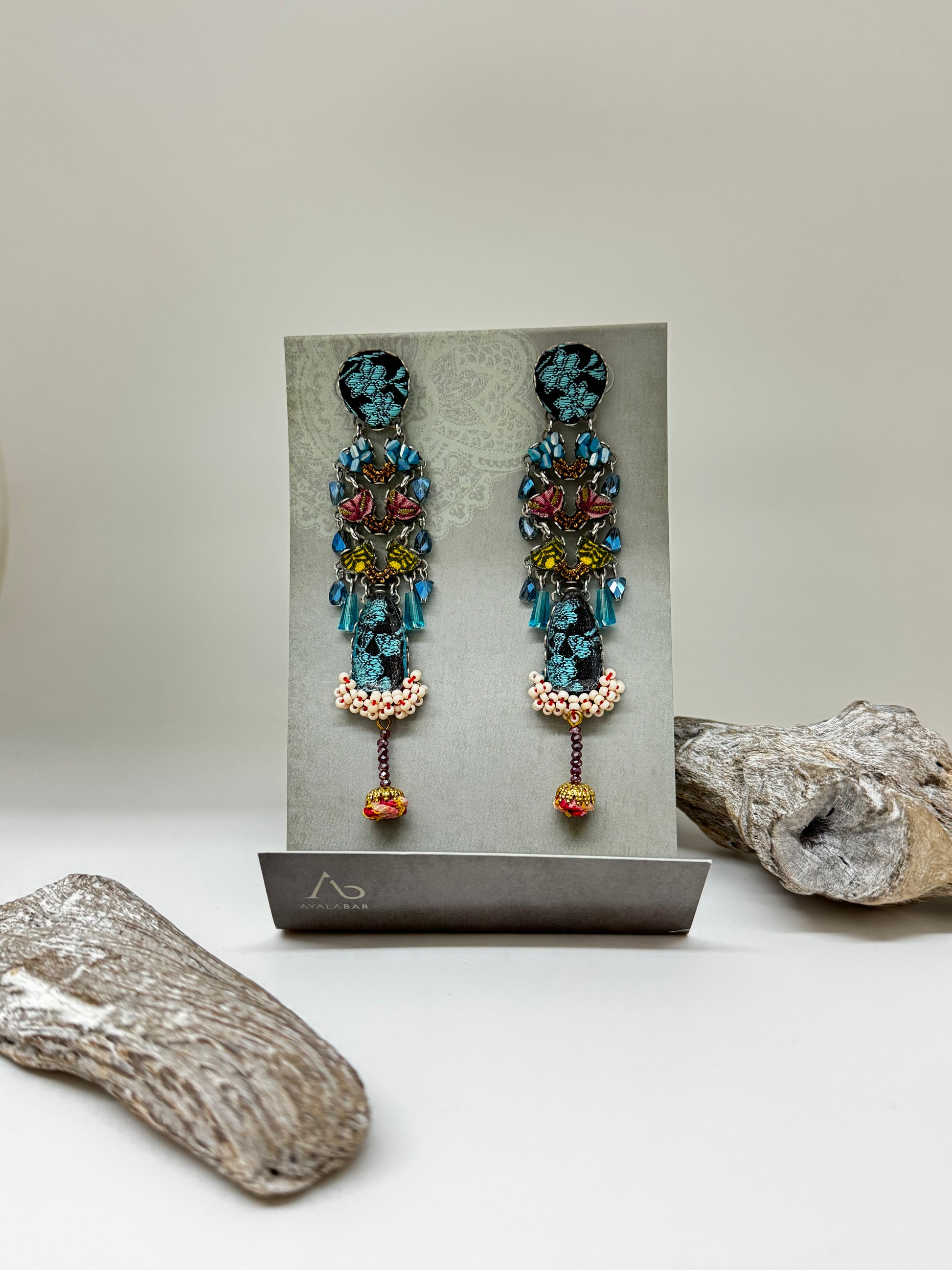 Boucles d'oreilles artisanales perlées, Spark AyalaBar fabriquée au Moyen-Orient Spark AyalaBar H2391